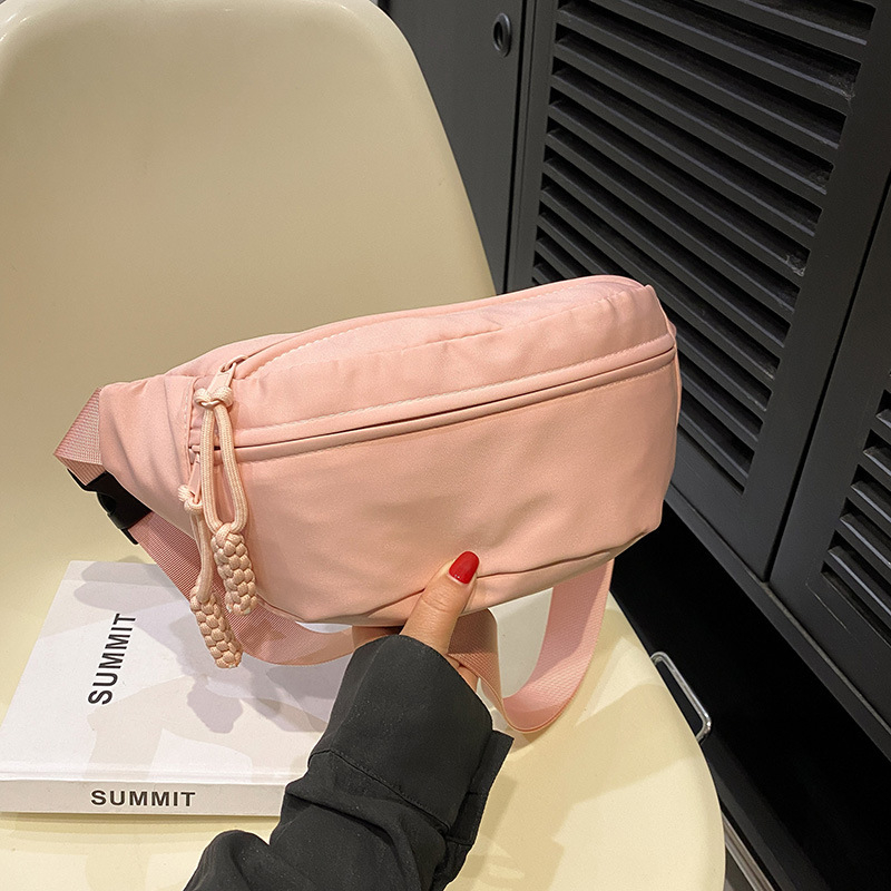 Ženska torbica u korejskom stilu, jednobojna, minimalistička, sportsko-svakodnevna, mala crossbody torbica