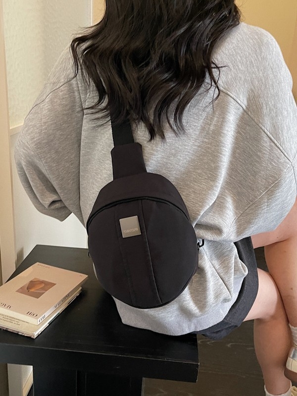 Ženska svakodnevna crossbody torba s velikim kapacitetom, sportskog stila, ljetni model 2026