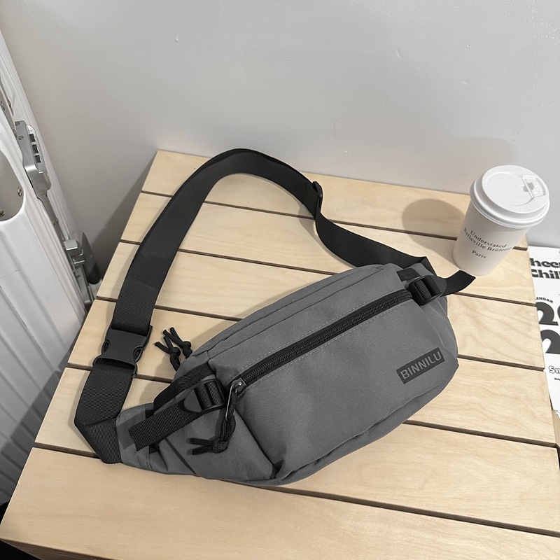 Muška crossbody torba u japanskom utilitarističkom stilu, kompaktna Harajuku inspirirana torba