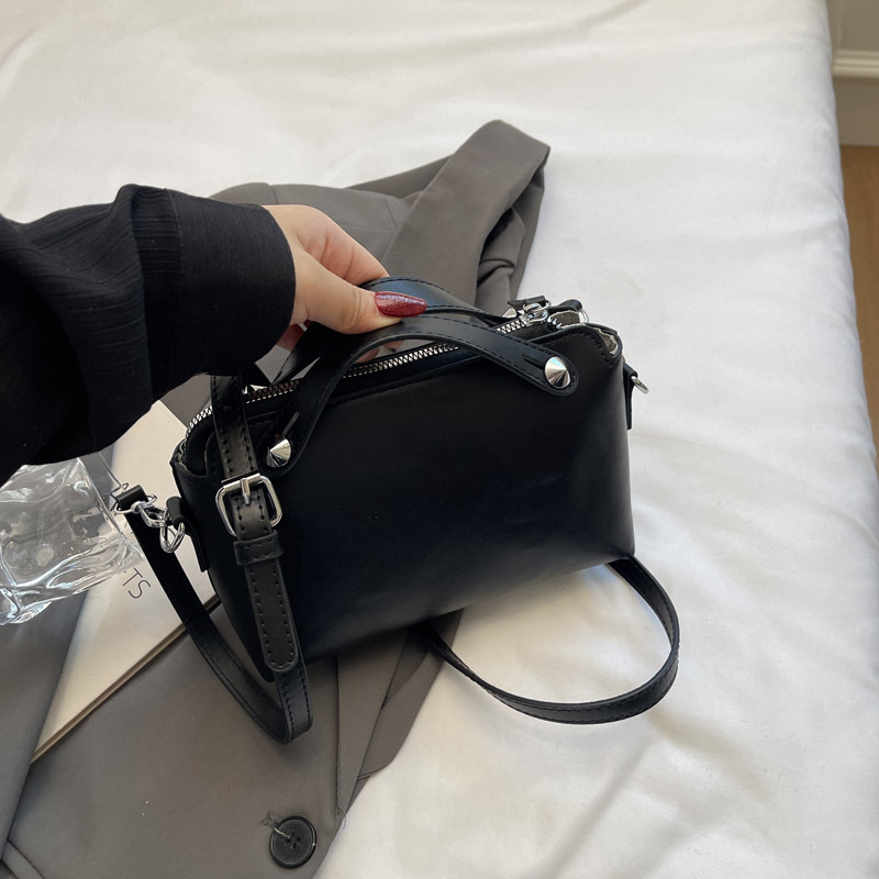 Ženska torba u korejskom stilu, lagana i ležerna, crossbody torba s velikim kapacitetom, 2025 jesen-zima