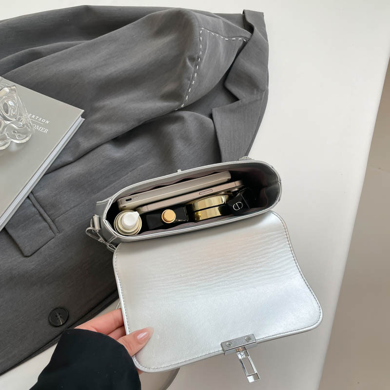 Ženska PU kožna mala kvadratna crossbody torba – gradski stil, retro dizajn