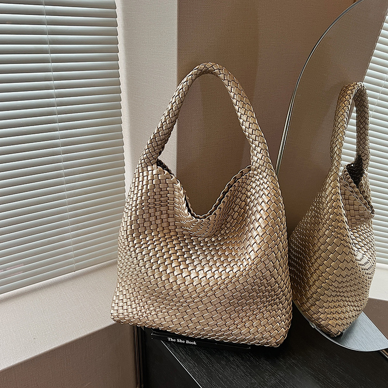 Ženska ručno pletena PU tote torba, ljeto 2025, retro stil za svakodnevnu upotrebu, džep za telefon