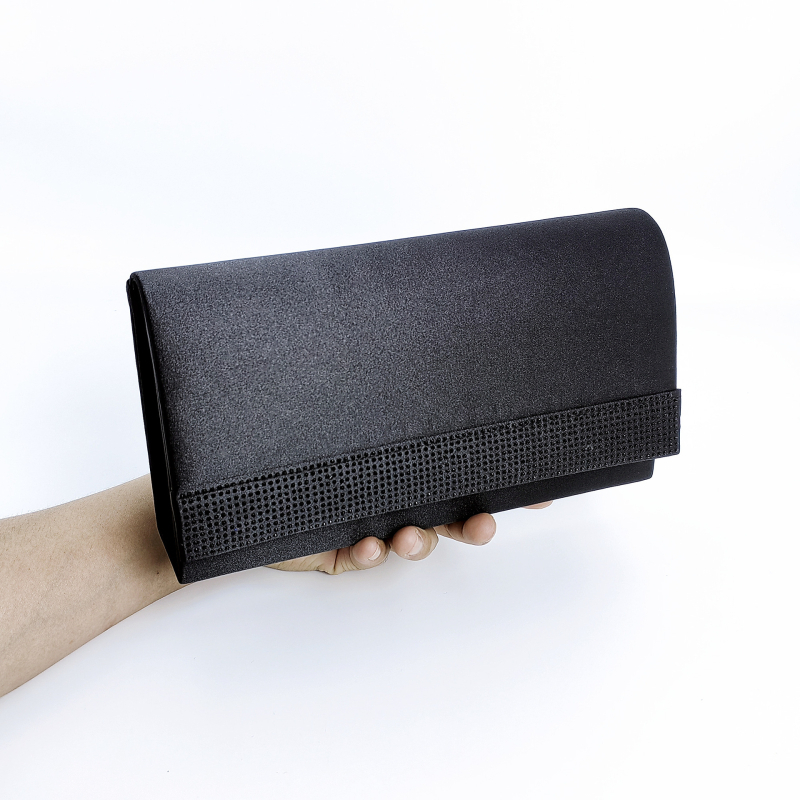 Večernja clutch s lancem, mala, moderna minimalistička torba, lagani luksuz, s poklopcem, novi model