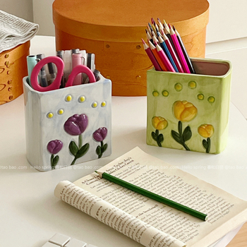 Ornament ceramic în formă de lalea și carte, cu spațiu mare de depozitare pentru pensulele de machiaj și organizator de birou