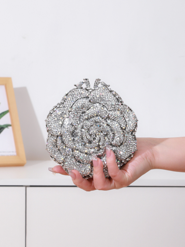 Večernja clutch od metala s kristalima u obliku ruže