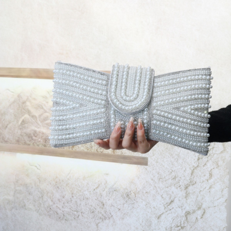 Dijamantima ukrašena večernja clutch torbica s remenom preko ramena, ženska mala torbica