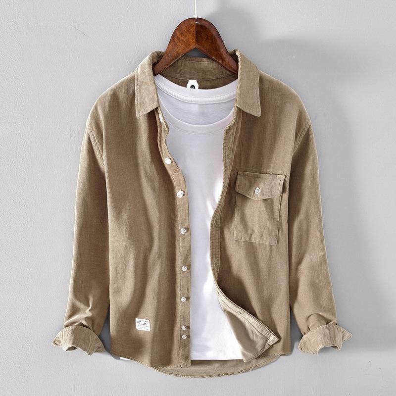 Muška košulja-jakna od pamuka corduroja, vintage stil, dugi rukavi, jednobojna boja, rever ovratnik, opušten kroj za jesen i zimu.