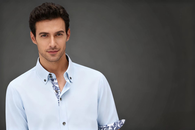Férfi kék-fehér porcelán mintás ing, rövid ujjú, slim fit, pamutkeverék anyagból, hétköznapi stílus