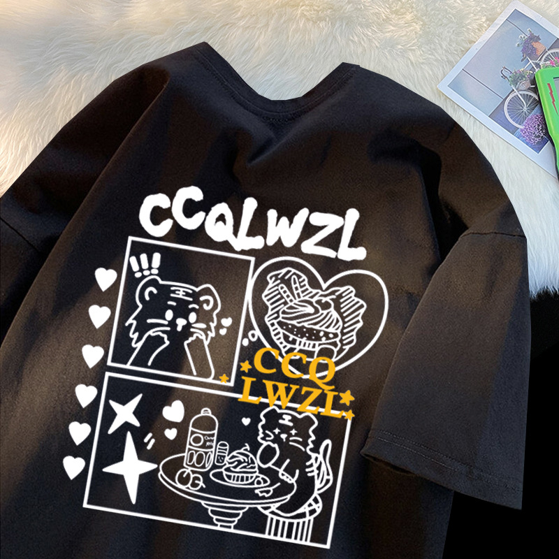 Muški pamučni T-shirt kratkih rukava, američki stil, inspiriran Hong Kongom, opuštena silueta, geometrijski uzorak, ljeto.