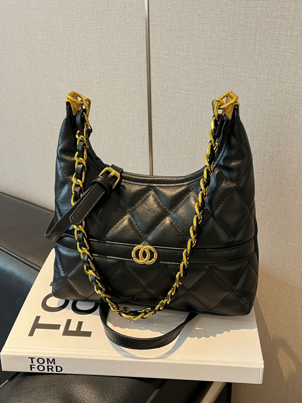 2026 nova ženska torbica za rame s lancem, korejskog stila, šivana dijamantno izvezena, svestrana torbica ispod pazuha