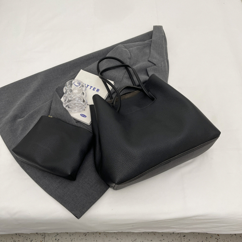 Vintage ženska torba velikog kapaciteta uz usklađeni etui, elegantna i jedinstvena, nosiva u ruci ili preko ramena, za svakodnevnu uporabu