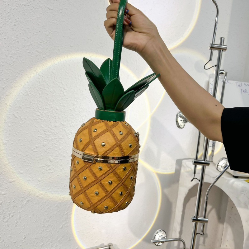 Nova stil ananas oblikovana torba, svjež i umjetnički stil za mlade djevojke, torba preko ramena s rivetima i lancem, cilindričkog oblika