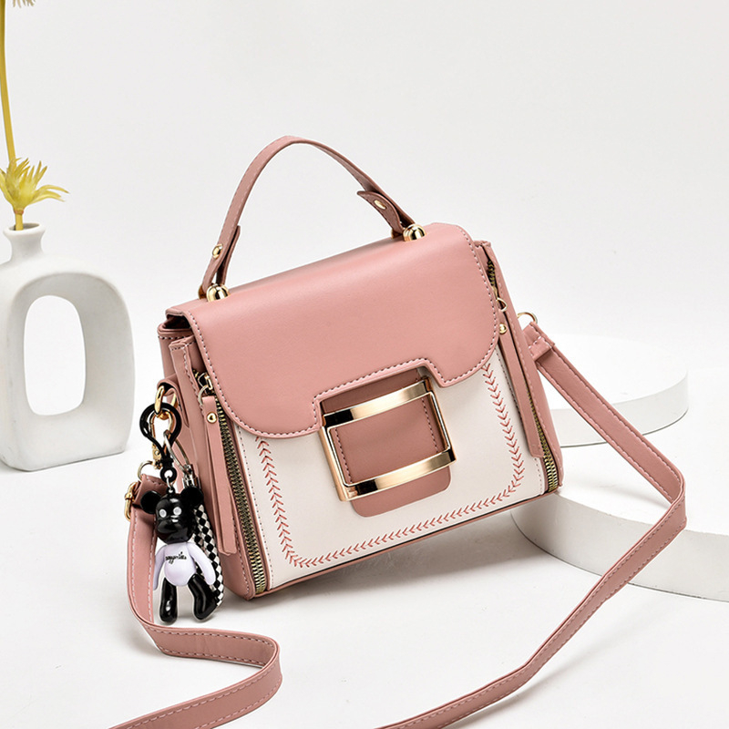 Ženska PU mala kvadratna crossbody torba — gradski stil, jesen-zima 2025, velik kapacitet, unutarnje pretince
