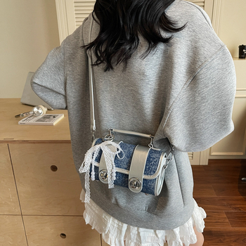 Ženska mini kvadratna PU torba s crossbody remenom, proljeće 2025, stil jastuka, podstava od najlona