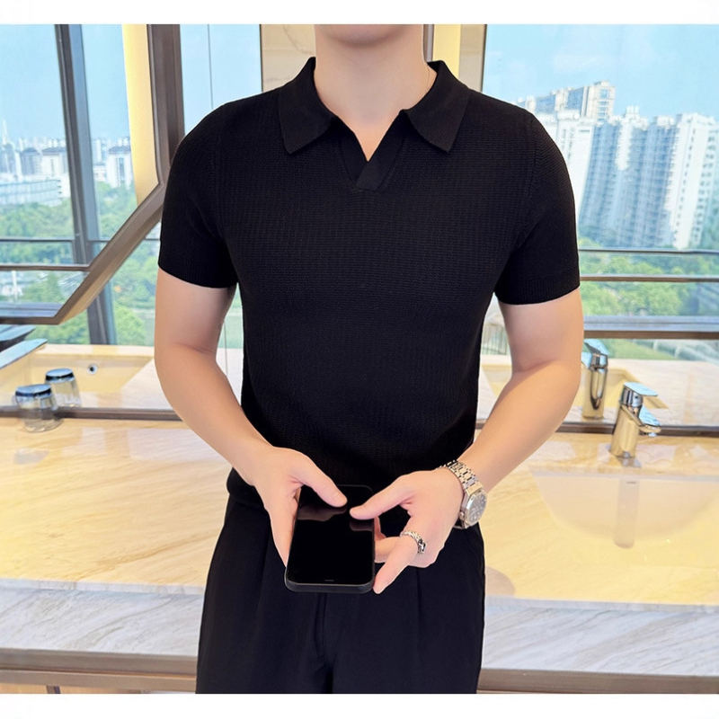 Lagana rib-pletena polo s panelima, prozračna, slim fit, kratka rukava, pamukova smjesa.