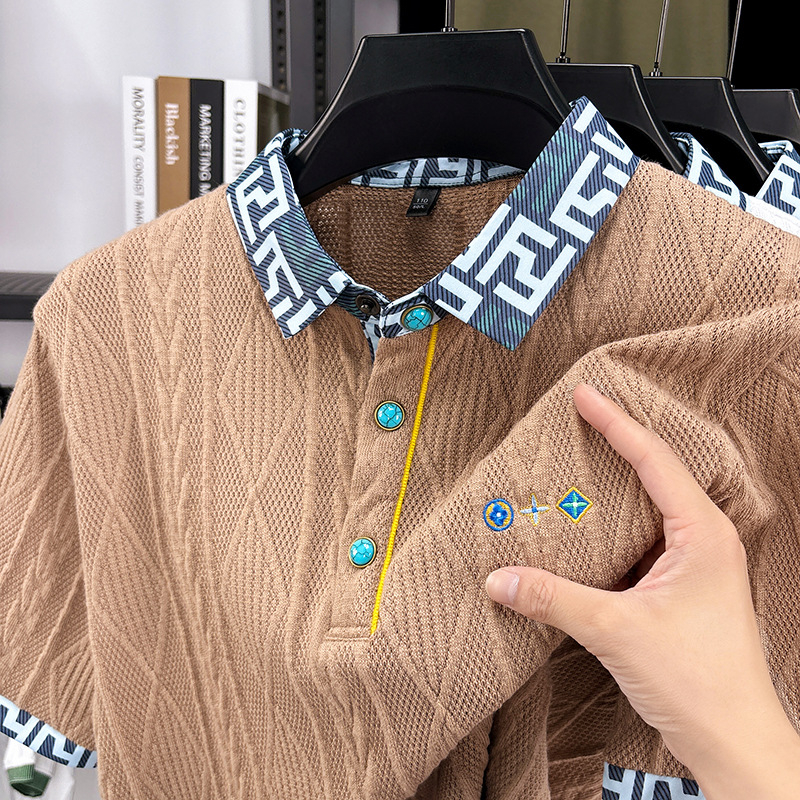 Muška pletene polo majica kratkih rukava, jacquard uzorak, polo ovratnik, slobodan kroj, prozračan ljetni komad
