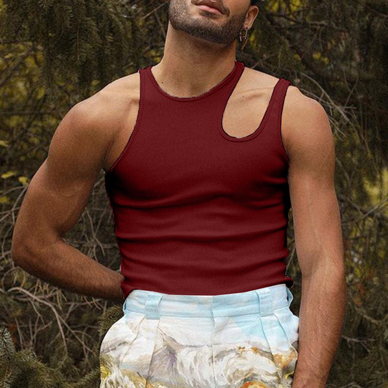 Férfi ujjatlan felső lyukacsos részletekkel, szoros szabás, tavasz–nyár 2022