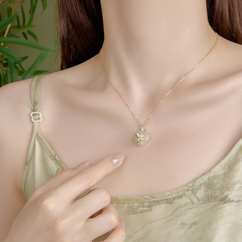 Magnólia virágú négylevelű nyaklánc Hetian jade-dal, nőknek, ezüst 925