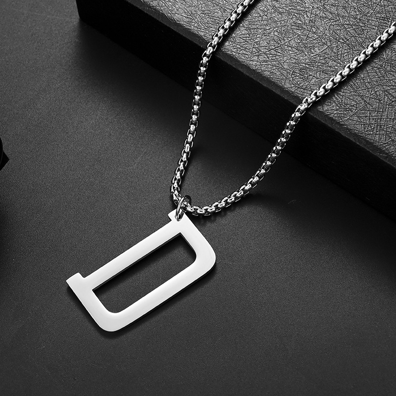 Ogrlica od titanskog čelika sa slovom M, unisex, duga podesiva lančana ogrlica, geometrijski stil