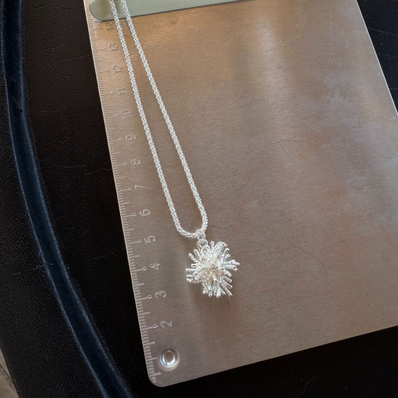Set naušnica i biserno ogrlica s motivom vatrometa, dugi ogrlica, elegantan ženski nakit