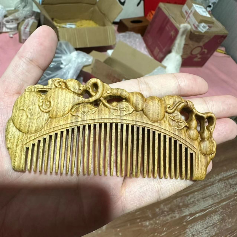 Češalj od zelenog sandalovog drveta, ručno izrezbaren, za žene s dugom kosom