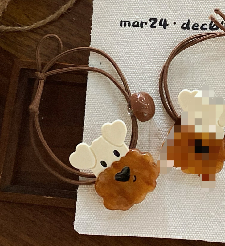 Gumica za kosu u boji Maillard kave s motivom šteneta – retro stil, visoka elastičnost