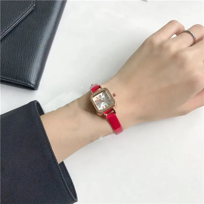 Ženski sat, inspiriran Instagramom HyunA Harajuku stilom, bijeli mali brojčanik, korejski minimalistički Mori stil, školski stil