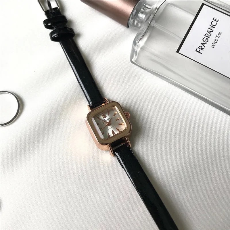 Ženski sat, inspiriran Instagramom HyunA Harajuku stilom, bijeli mali brojčanik, korejski minimalistički Mori stil, školski stil
