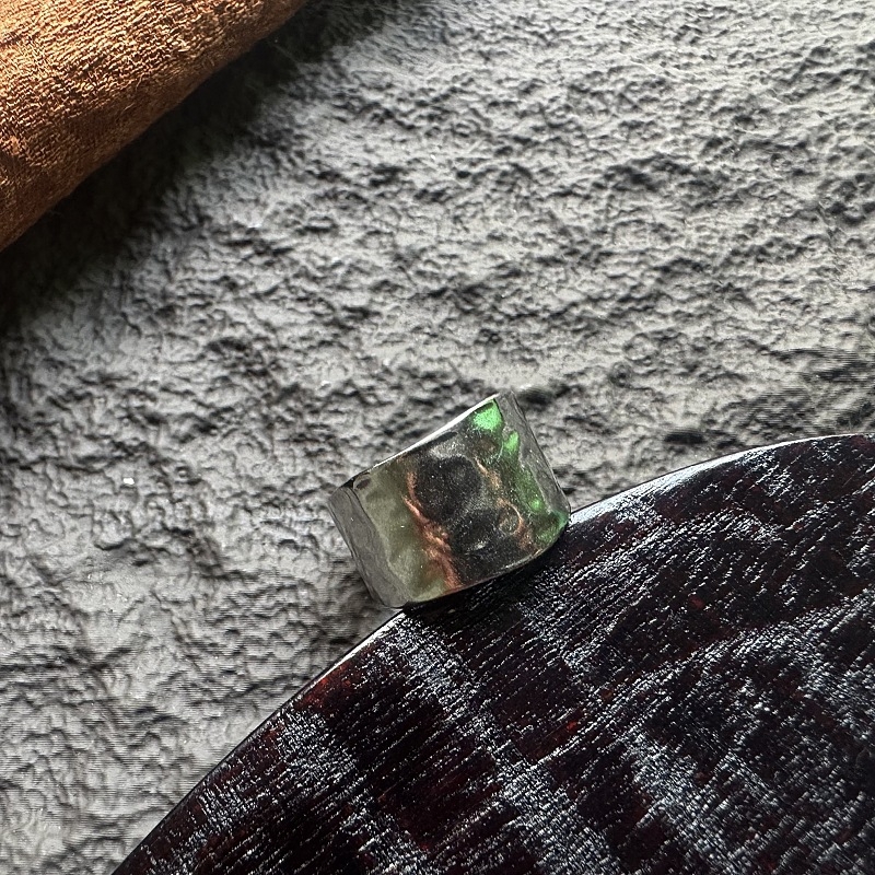 Retro prsten od nehrđajućeg čelika s otvorenim dizajnom i udarenom teksturom, široka verzija, unisex