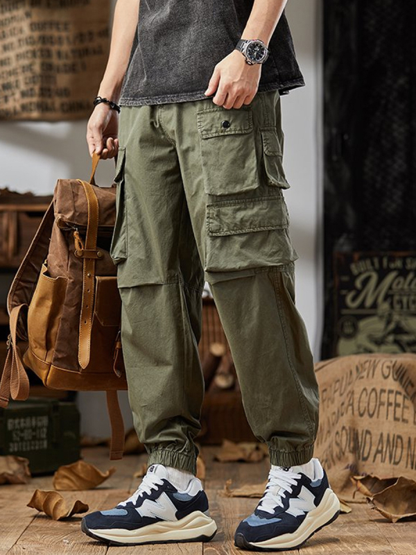 Japán stílusú férfi jogger nadrág több zsebbel, munkaruházati jellegű, laza szabású, 2025-ös modell