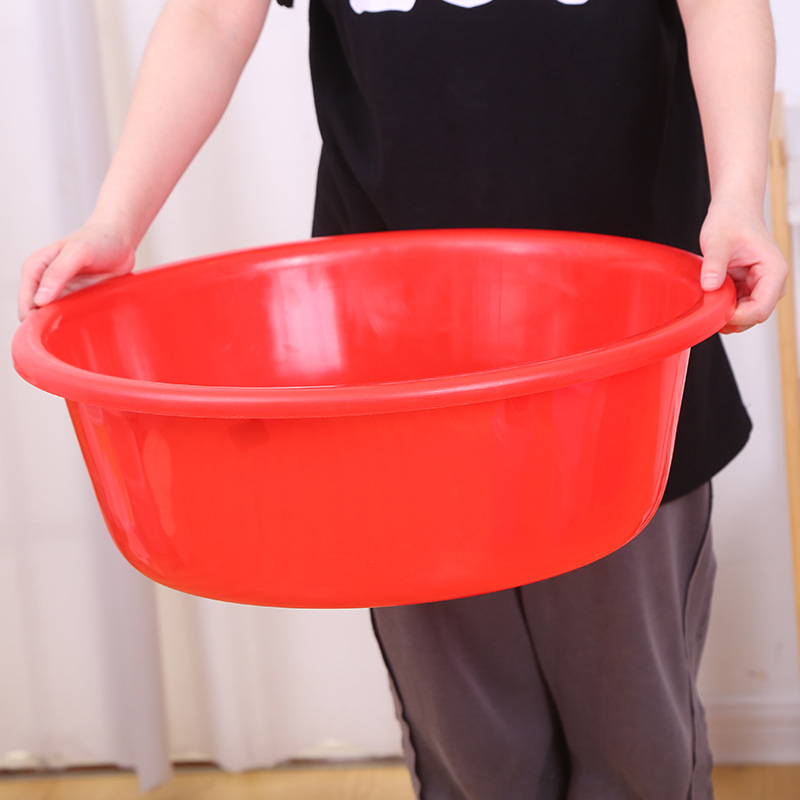 Plastična crvena posuda za kućnu upotrebu, duboka i debela, za pranje i kupanje djeteta