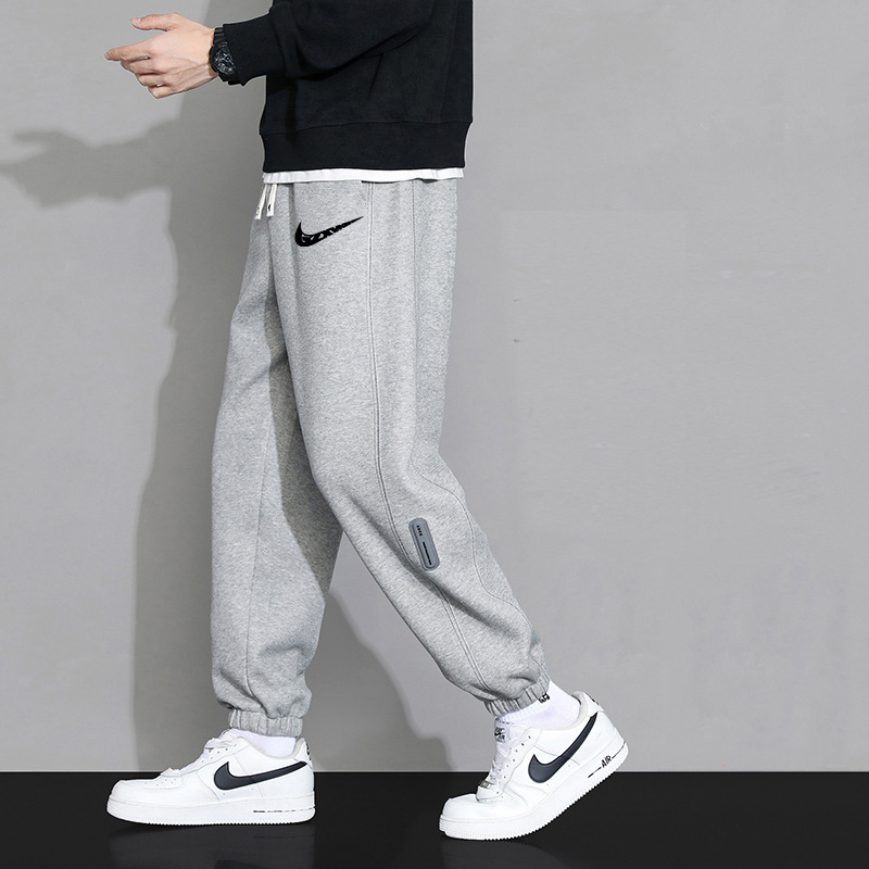 Férfi téli jogger nadrág – fleece bélés, karcsú szabás, sportos hétköznapi viselet