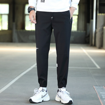 Férfi cropped jogger nadrág, lazán sportos, bokáig érő hosszúság, Ice Silk gyorsan száradó anyag