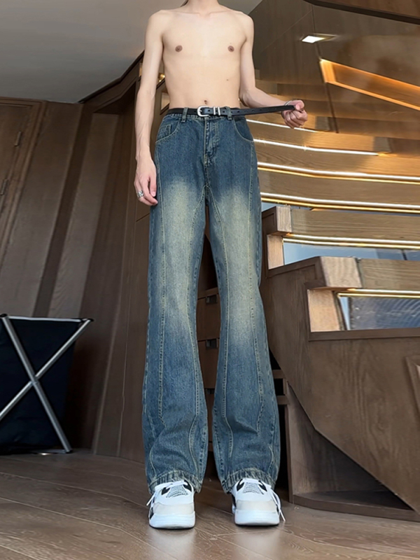 Muške traperice plavo bootcut, visokim strukom, uske ravne nogavice, izbledjeli završeci
