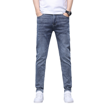 Muške traperice visokokvalitetnog ispranog denima, slim straight kroj, srednja talija, zatvarač, casual, s više džepova