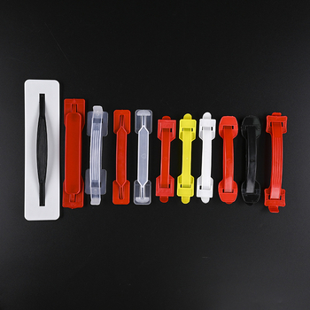 Mâner din plastic transparent pentru cutii din carton