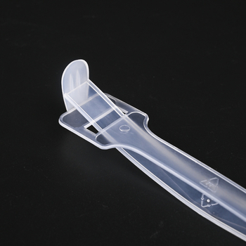 Mâner din plastic transparent pentru cutii din carton