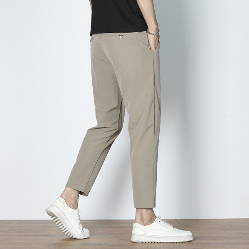 Férfiaknak slim-fit cropped nadrág, nyári légáteresztő ice-silk anyaggal, egyenes szabás