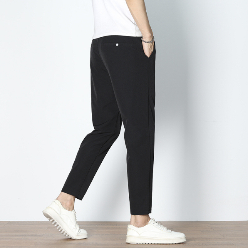 Férfiaknak slim-fit cropped nadrág, nyári légáteresztő ice-silk anyaggal, egyenes szabás