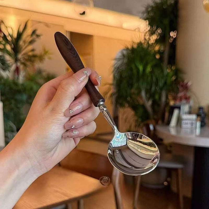 Lingură de supă din oțel inoxidabil, cu mâner din lemn în formă de aripă de pui – design luxos pentru uz casnic, lingură rotundă pentru felul principal