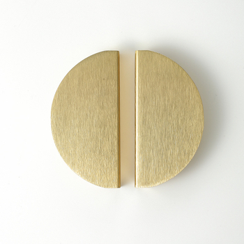 Polukružna ručka od aluminijske legure, brušena zlatna završnica, europski stil, moderni minimalistički kupaonski ormar vrata, 64 otvora