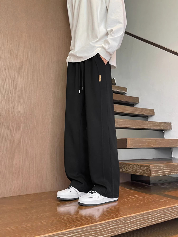 Plusz méretű férfiaknak, laza szabású, széles szárú casual nadrág, több zsebbel, minden évszakra