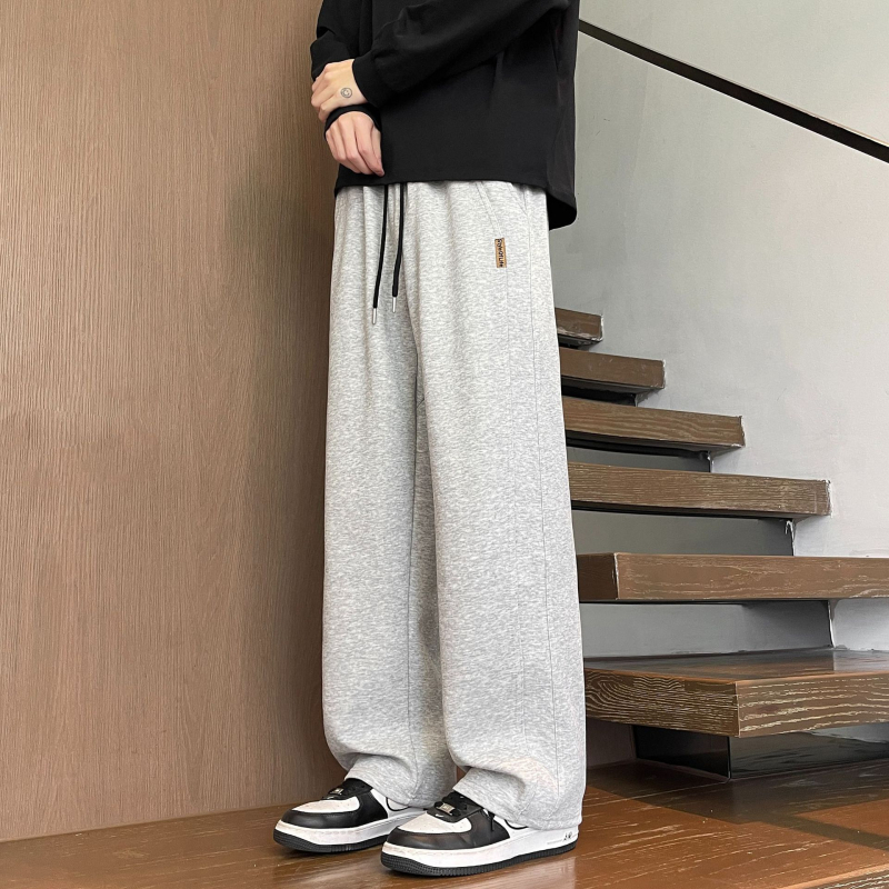 Plusz méretű férfiaknak, laza szabású, széles szárú casual nadrág, több zsebbel, minden évszakra