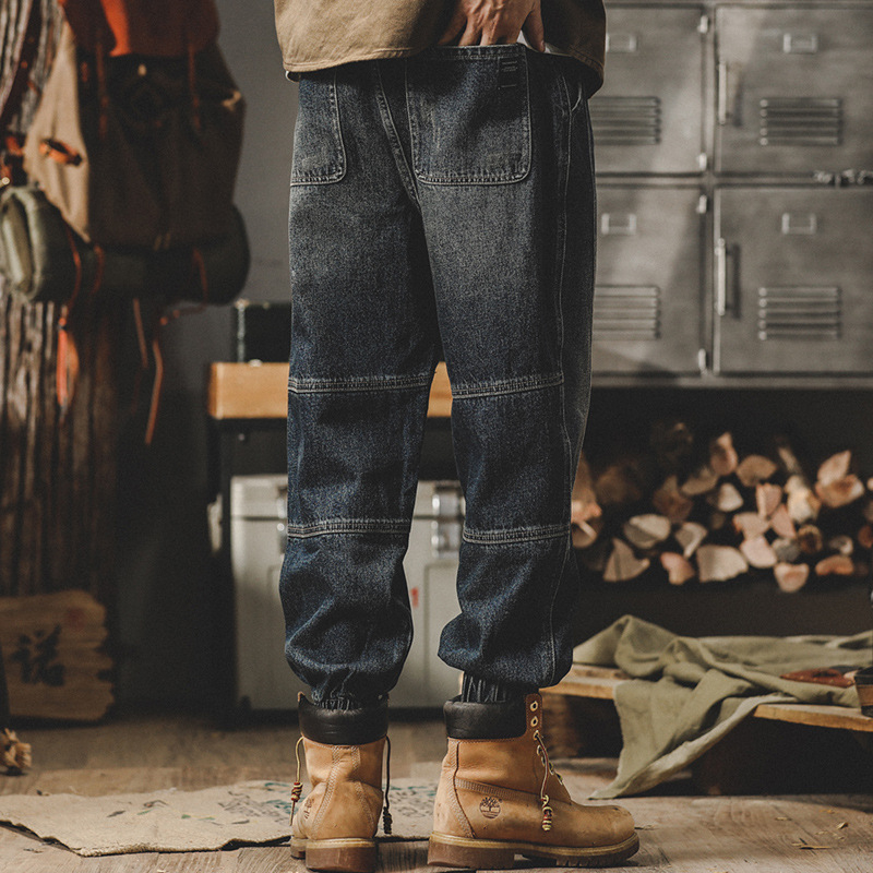 Férfi denim nadrág, mosott pamutból, lazán szabott, széles szárú, patchwork részletekkel, tavasz–ősz