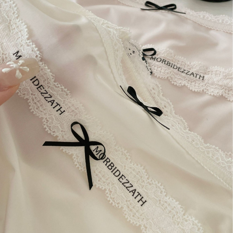 Izuzetno tanke ženske gaćice od ice silk s čipkastim rubom i mašnicom, hip briefs kroj, 7A antibakterijski modal preponska zona