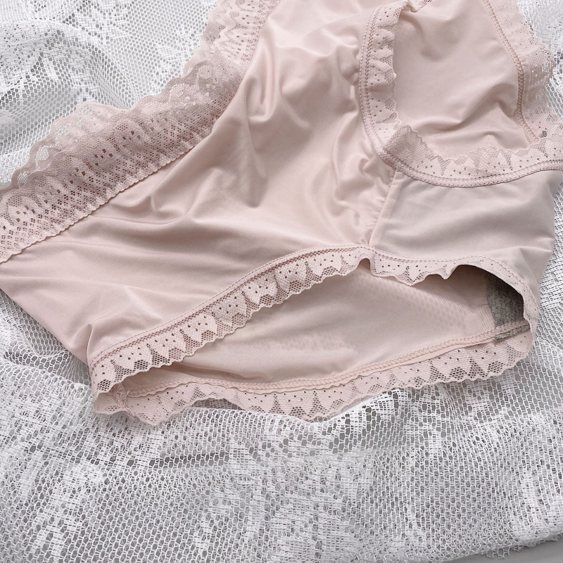 Nova ženska čipkasta gaćice – prozračna, bezšivna, pamuk podstava, Graphene Ice Silk