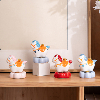 Jingdezhen kreativni Tang konj keramička ukrasna figurica — slatka okretna konj, novogodišnji suvenir