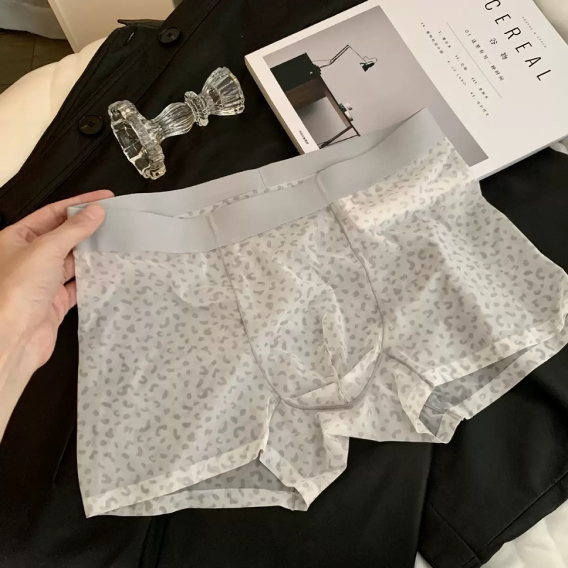 Muške bokserice s leopardovim uzorkom, antibakterijske, Ice Silk, srednji struk, najlon 10A, miris kamelije