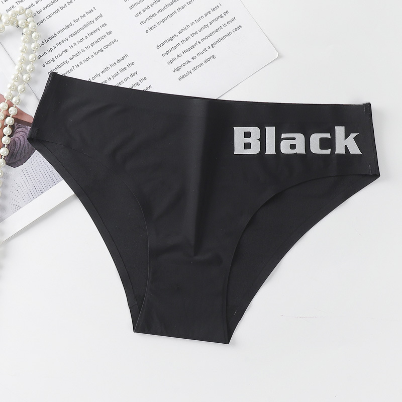 Ženske bikini gaćice sa srednjim strukom, Ice Silk materijal, pamukova podstava u preponskoj zoni, crni natpis