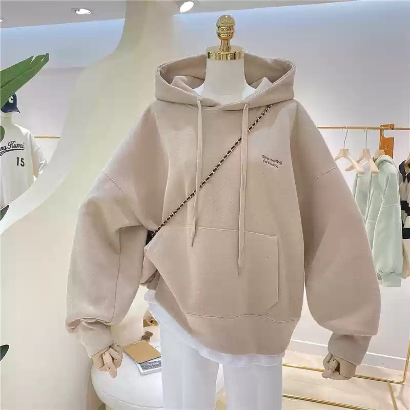 Női vastag kapucnis pulóver fleece belsővel, laza szabás, két részes hatású megjelenés, őszi-téli szezonra